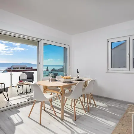 Hendrix Novi Vinodolski