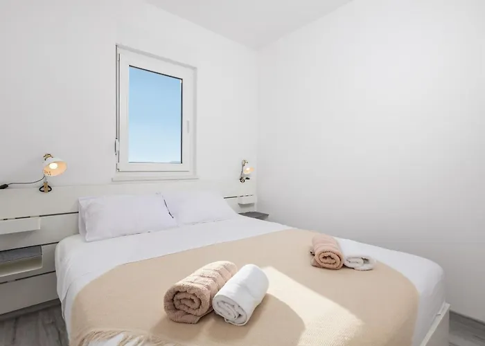 Hendrix * ノヴィ・ヴィノドロスキー