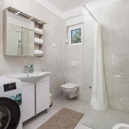 Hendrix Apartment Novi Vinodolski