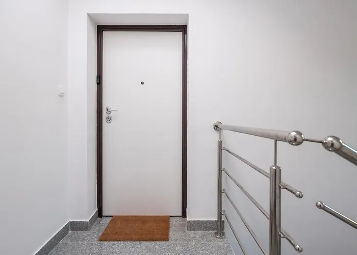 Hendrix Apartment